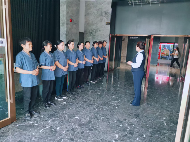 卓越伊景寓日常保洁